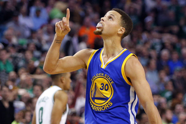 Steph Curry Points to the Sky